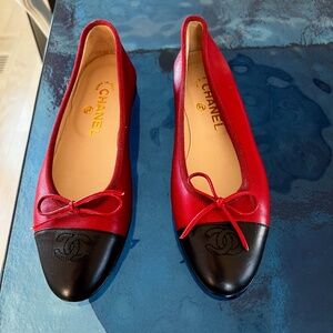 Vintage CHANEL  red leather ballet flats